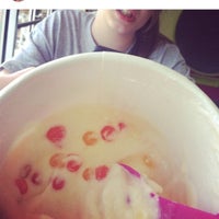 Photo taken at Menchie&amp;#39;s by Ivy E. on 3/31/2016