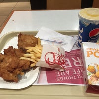 11/1/2015에 Jon B.님이 KFC에서 찍은 사진