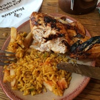 Foto tirada no(a) Nando&amp;#39;s por Jonatan S. em 4/5/2016