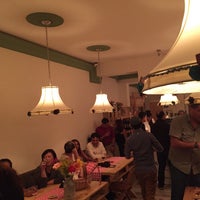 Foto tirada no(a) Aimée Sidewalk Cafe &amp;amp; Tartinery por Victoria em 9/8/2015