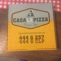 Foto scattata a Casa La Pizza da Didem U. il 5/25/2017