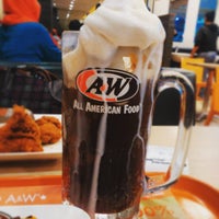 Photo taken at A&amp;amp;W by liaiueow on 1/24/2016