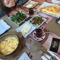 Снимок сделан в Erşafak Gurme Kahvaltı &amp;amp; Mangal &amp;amp; Meze пользователем Seyyah 76 8/10/2019