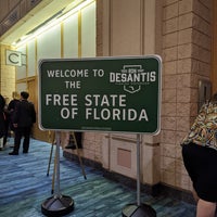 Foto diambil di Tampa Convention Center oleh Cory W. pada 11/8/2022