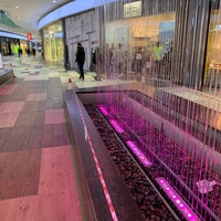 รูปภาพถ่ายที่ Kings Avenue Mall โดย Marat M. เมื่อ 3/25/2021