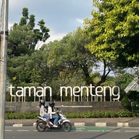 Photo taken at Taman Menteng by Rika D. on 6/18/2023
