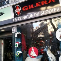 Photo taken at la clinique du scooter by Na-Young C. on 10/13/2012