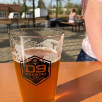 4/7/2021 tarihinde Kyle C.ziyaretçi tarafından D9 Brewing Company'de çekilen fotoğraf
