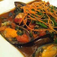 Das Foto wurde bei Lucky Corner Vietnamese Cuisine von Erica F. am 12/21/2012 aufgenommen