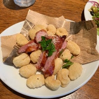 Photo taken at PIZZA SALVATORE CUOMO さいたま新都心 by Yuukou on 9/16/2019