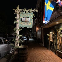 Foto tomada en Jessop&amp;#39;s Tavern  por Topher T. el 12/23/2023