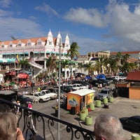 Снимок сделан в Local Store Aruba пользователем C-DRIC T. 2/10/2013