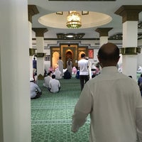 Photo taken at مسجد البيوتات by Muhammed H. on 4/22/2016