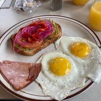 Photo taken at Hometown Diner by Adam W. on 3/31/2022