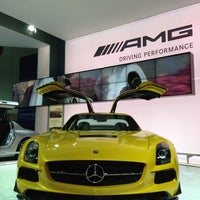 Photo taken at Mercedes Benz @ LA Auto Show by onezerohero on 12/4/2012