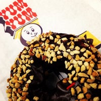 Photo taken at Yum Yum Donuts by onezerohero on 1/13/2014