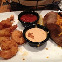 Photo taken at LongHorn Steakhouse by Scary S. on 1/26/2013