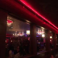 Das Foto wurde bei Palace Restaurant And Saloon von Kourtney P. am 11/5/2017 aufgenommen