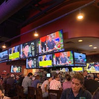 Photo taken at Pluckers Wing Bar by Yazmin G. on 8/20/2019