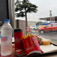 Photo taken at Wendy&amp;#39;s | ვენდისი by Mohammed on 10/30/2021