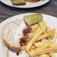 Photo taken at Bixby&amp;#39;s Brooklyn Deli by Benny Y. on 10/27/2019