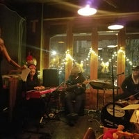 Foto tomada en Alice&amp;#39;s Arbor  por Fatima el 12/19/2017