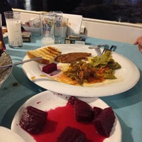 Das Foto wurde bei Batıpark Karadeniz Balık Restaurant von Burak 😉 .. am 2/18/2022 aufgenommen