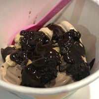 Photo taken at Yogurtland by Momreen on 3/4/2018