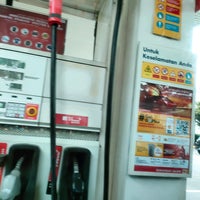 Photo taken at Shell by Satya W. on 6/15/2022