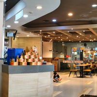 Photo taken at Burger King by Satya W. on 10/18/2022