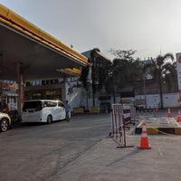 Photo taken at Shell by Satya W. on 8/13/2019