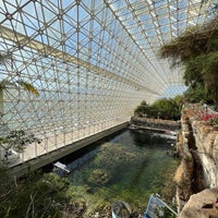 รูปภาพถ่ายที่ Biosphere 2 โดย Lokesh D. เมื่อ 4/23/2022