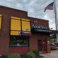 Photo taken at Applebee&amp;#39;s Grill + Bar by David C. on 8/6/2018