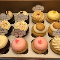 Photo taken at Cupcake People by Super D. on 10/21/2021