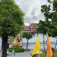 Photo taken at Wat Rakang by BBR on 7/29/2023