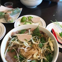 Foto diambil di Ben Tre Vietnamese Homestyle Cuisine oleh Manuel G. pada 7/10/2021