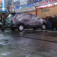 Photo taken at Abe 99 - Car Wash by Achmad L. on 8/31/2013