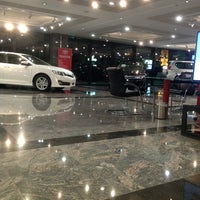 รูปภาพถ่ายที่ Toyota Showroom โดย miriam เมื่อ 2/28/2013