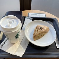 Photo taken at Starbucks by ずっきー on 4/10/2022