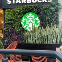 Photo taken at Starbucks by Nico L. on 6/11/2022