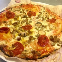 Photo taken at Mod Pizza by Baba Taiye R. on 7/17/2015