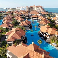 Photo taken at Anantara The Palm Dubai Resort by Anantara The Palm Dubai Resort on 4/10/2016