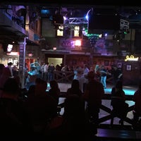 Das Foto wurde bei Whiskey River Dancehall &amp;amp; Saloon von Ruben am 2/13/2016 aufgenommen