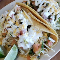 Снимок сделан в Albert&amp;#39;s Fresh Mexican Food пользователем Joey G. 3/6/2020