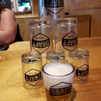 Photo taken at Draft Taproom by Victor N. on 6/21/2019