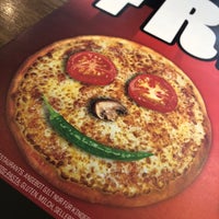 Foto diambil di Pizza Hut oleh Kim S. pada 4/26/2018