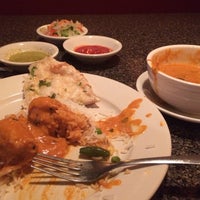 Foto diambil di Taj Mahal Great Indian Restaurant oleh Regina P. pada 11/21/2013