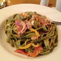 California Pizza Kitchen Now Closed Pizza Place In Cambridge