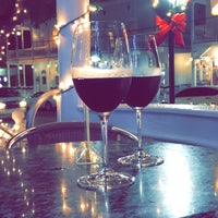 12/9/2017 tarihinde Jen D.ziyaretçi tarafından Grand Vin Wine Shop &amp;amp; Bar'de çekilen fotoğraf