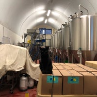 Photo taken at Partizan Brewing by 純苔 小. on 9/13/2019
